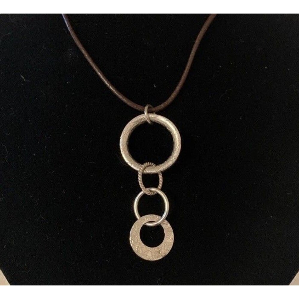 Silpada N1821 Sterling Silver 4 Textured Links Pendant Leather Necklace 16.5”